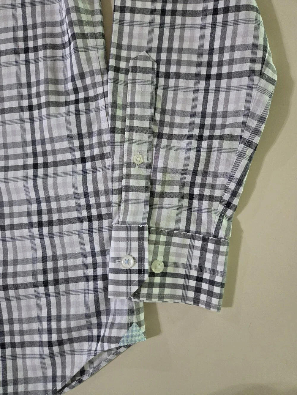 Banana Republic Men's Grey Multi Plaid Grant Fit Button-Down Dress Shirt